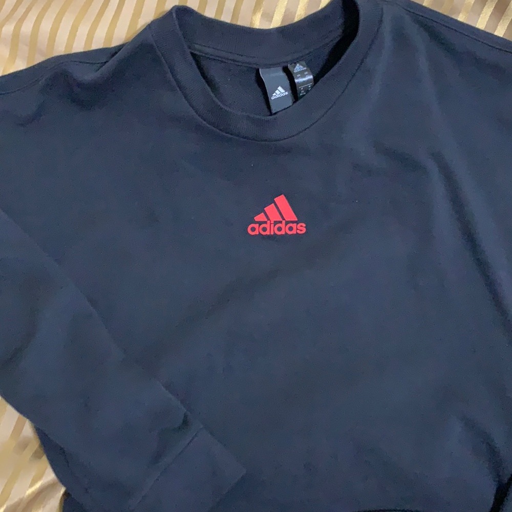 Adidas women XS. Black sweatshirt.